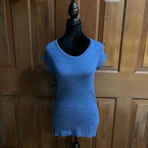 Women’s extra small blue, short sleeve, gap T-shirt.